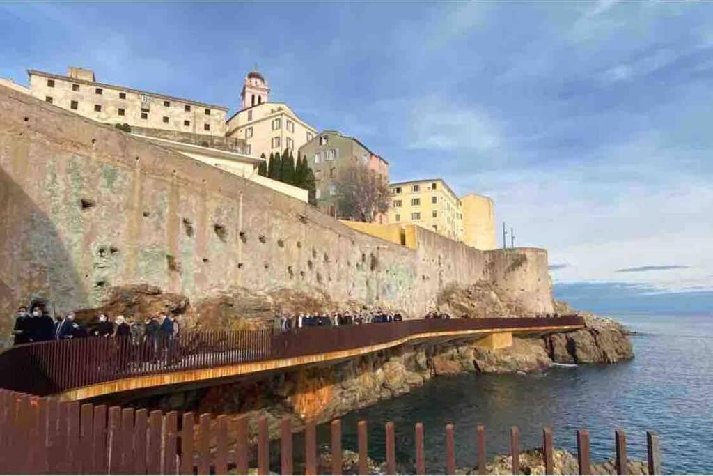 Appartement Vue Mer Avec Parking Gratuit Sur Place Bastia  Exterior photo